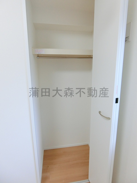 アグライア久が原の設備|洋室3.6帖の収納　クローゼット