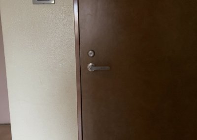 【防犯設備】 | コスモ八王子並木町 | 当然のことではありますが、オートロックやセンサーライト、ホームセキュリティーなどの防犯設備があれば、小さいお子様がいるご家庭も安心ですよね！まず物件購入の際は、防犯設備もチェックするようにしましょう。