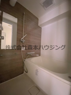 【浴室】 | 　ウエストプラザ | ゆったり過ごせるお風呂です