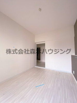 【洋室】 | 　ウエストプラザ | 落ち着いた色調の洋室です