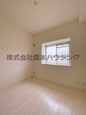 【洋室】 | 　ウエストプラザ | 個人の部屋や寝室として使える洋室です