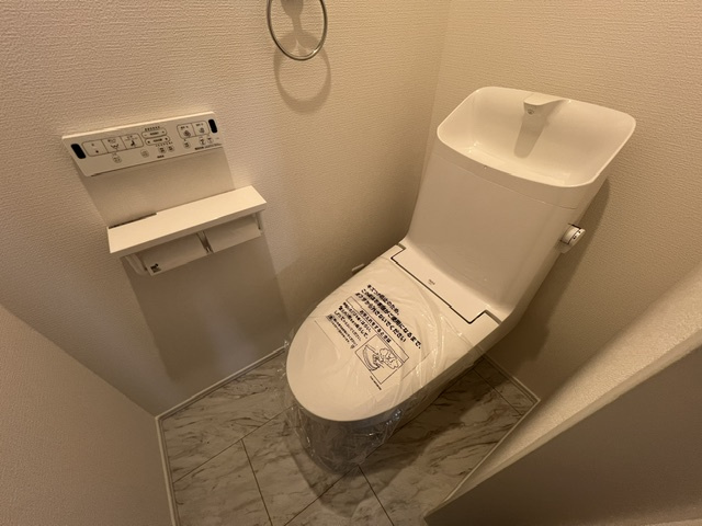 茅ヶ崎市浜須賀　新築戸建　1号棟のトイレ|1階トイレ◇◇