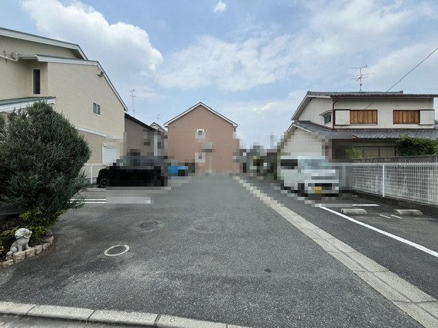 フローラの駐車場