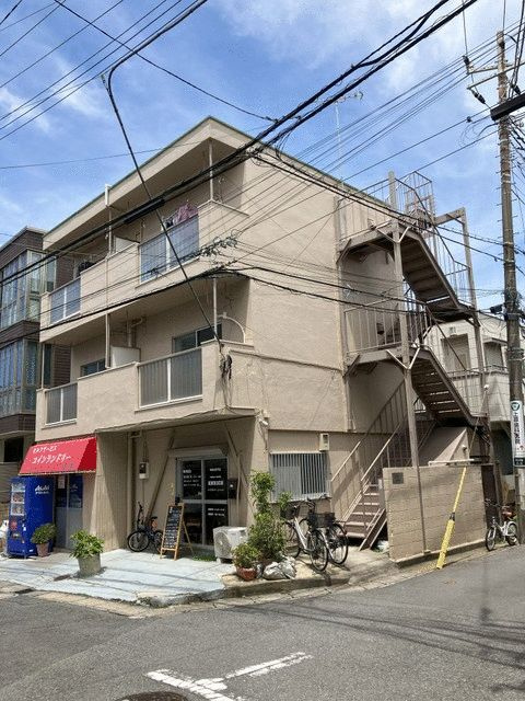 永島ビルの外観