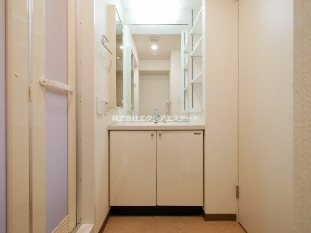 ＦＬＡＴ　ＩＮＮ　ＵＥＳＨＩＯの独立洗面台