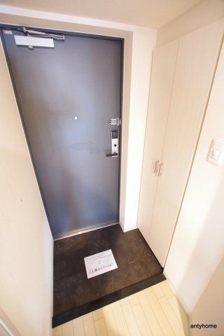エスリード福島WEST　仲介手数料無料の玄関