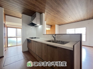 【キッチン】 | KEM小山市東間々田１期中古戸建 | 人気の対面式キッチン☆料理をしながらご家族とコミュニケーションが取れます♪
