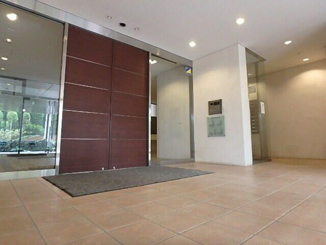 ＣＡＳＳＩＡ横濱ガーデン山のエントランス