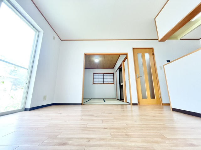 錦織南戸建の居間・リビング