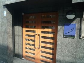 エテルノ板橋本町のエントランス