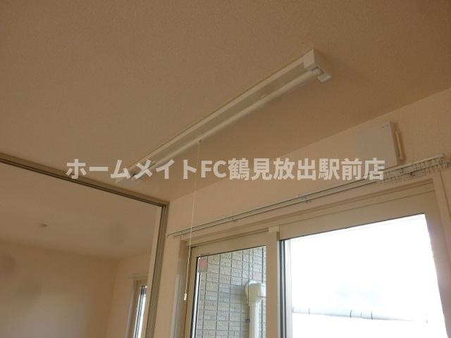 大阪市城東区諏訪２丁目のハイツのその他|室内物干し　