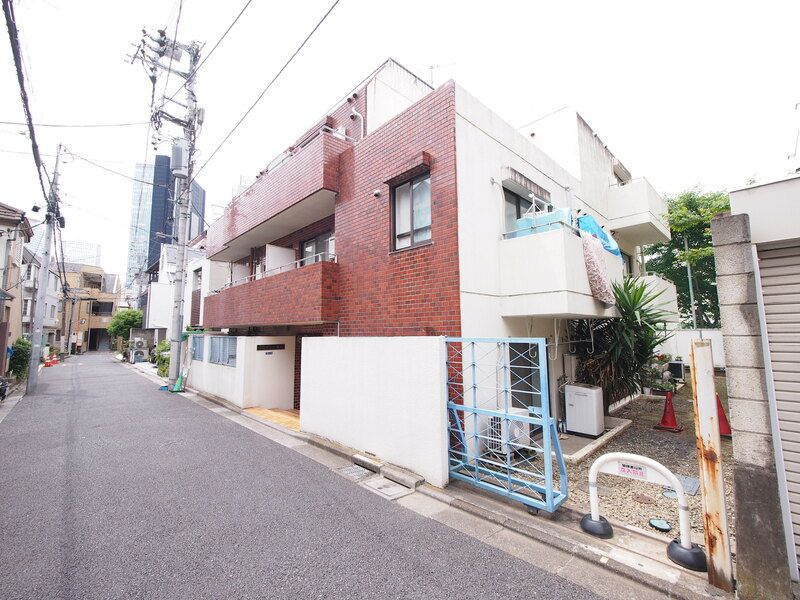 スカイコート新宿