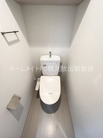 大阪市鶴見区放出東３丁目の賃貸マンションのトイレ