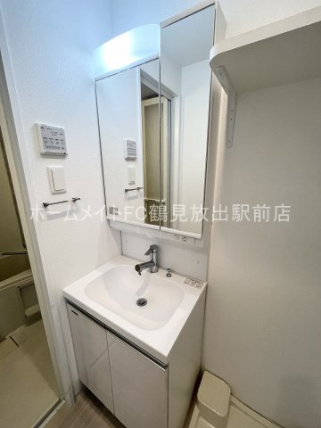 大阪市鶴見区放出東３丁目の賃貸マンションの独立洗面台