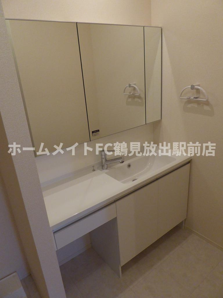 大阪市鶴見区中茶屋２丁目のハイツの独立洗面台