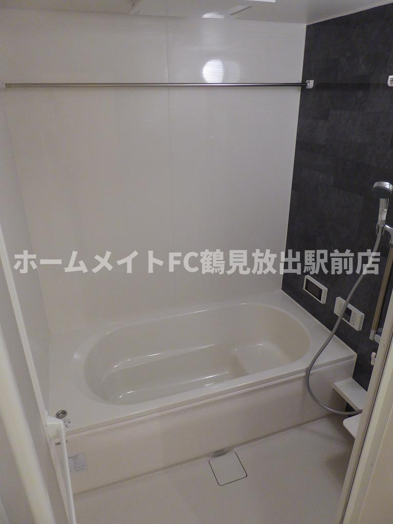 大阪市鶴見区中茶屋２丁目のハイツの浴室