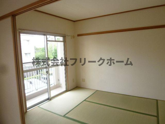 小金井市梶野町３丁目の賃貸マンションの寝室