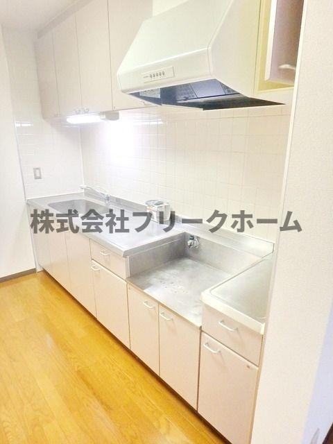 小金井市梶野町３丁目の賃貸マンションのキッチン