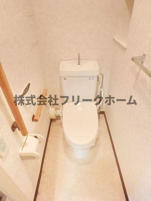 小金井市梶野町３丁目の賃貸マンションのトイレ