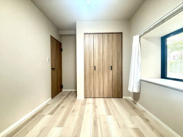 アイワマンション大船の洋室|シンプルで整った空間設計により、家具配置もしやすく理想の住空間を実現できます。