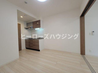 【居間・リビング】 | ガレリア大阪空港Ⅱ | ※同タイプの写真となり、実際のお部屋とは異なる場合があります