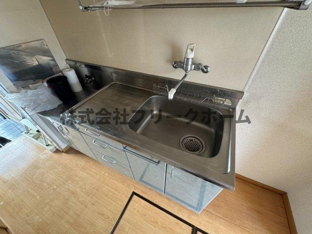 武蔵野市境南町３丁目のアパートのキッチン