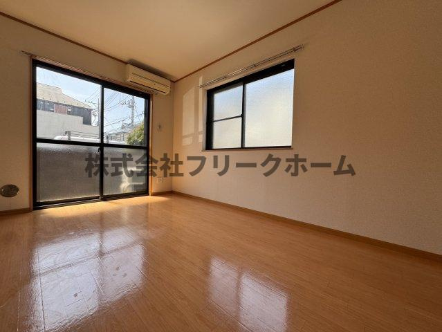 武蔵野市境南町３丁目のアパートの居間・リビング|※別号室参考写真になります。