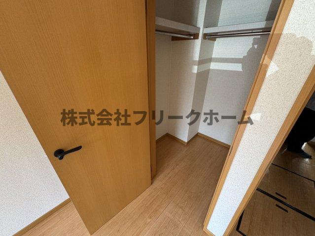 武蔵野市境南町３丁目のアパートの収納