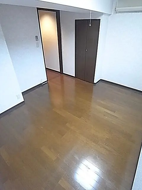 シャトルＫの居間・リビング