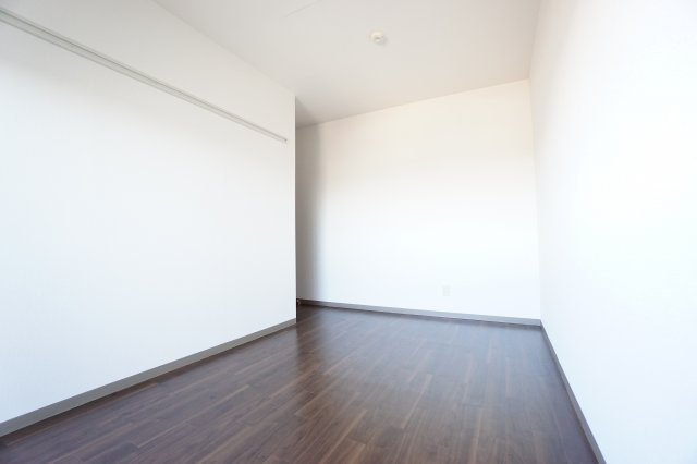 【洋室】 | エコガーデンA棟 | ※同物件、同タイプのお部屋です