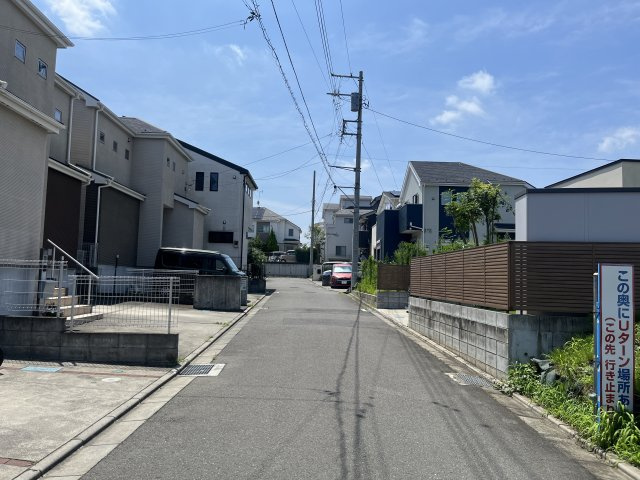 淵野辺本町二丁目土地【建築条件無し】の前面道路含む現地写真