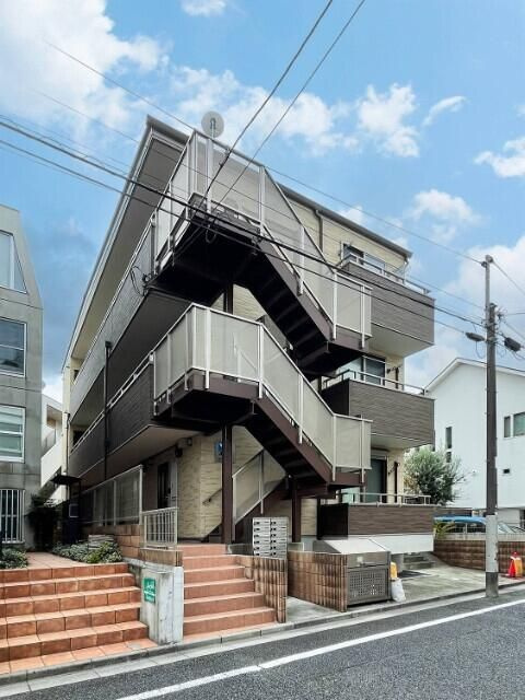 Ｕｒｂａｎ　Ｎｅｓｔ