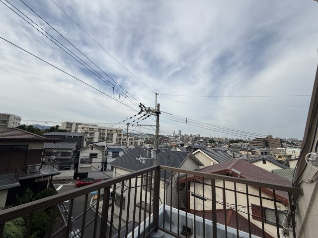 豊中市栗ヶ丘町戸建の展望|３階北側バルコニーです！千里中央～箕面山系パノラマ眺望！
