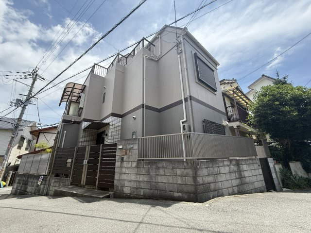 豊中市栗ヶ丘町戸建の外観|北西側から見た外観です！