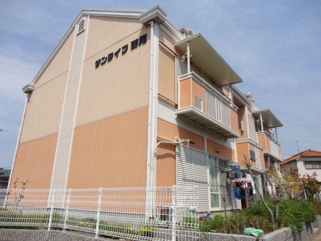 サンライフ西尾の外観