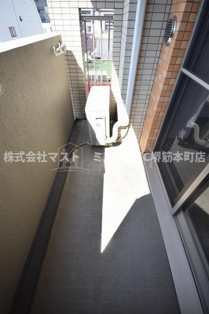 大阪市北区南森町２丁目の賃貸マンションのバルコニー