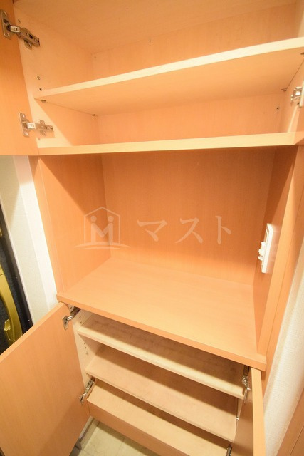 大阪市北区池田町の賃貸マンションの玄関