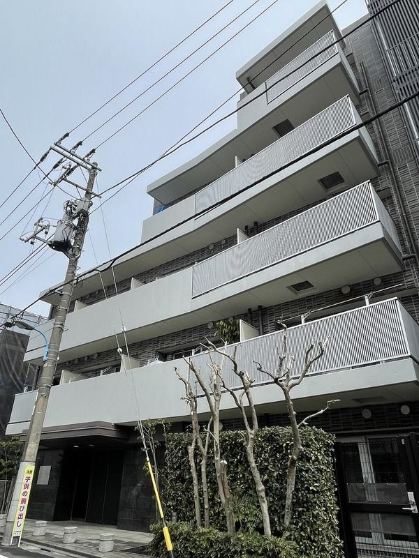 RIDGE新宿西落合の外観