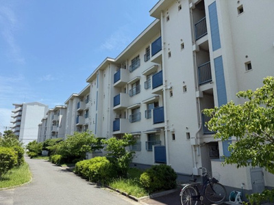 【外観】 | 新金岡4丁　第六次住宅（新金岡東小学校）