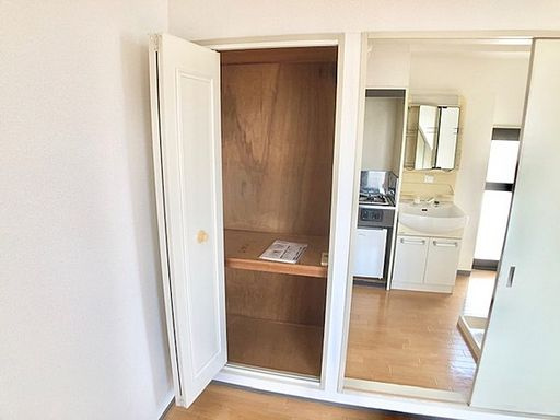 神戸市東灘区御影２丁目の賃貸マンションの収納