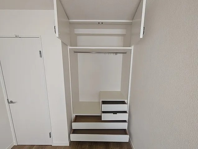 神戸市中央区北野町４丁目の賃貸マンションの収納