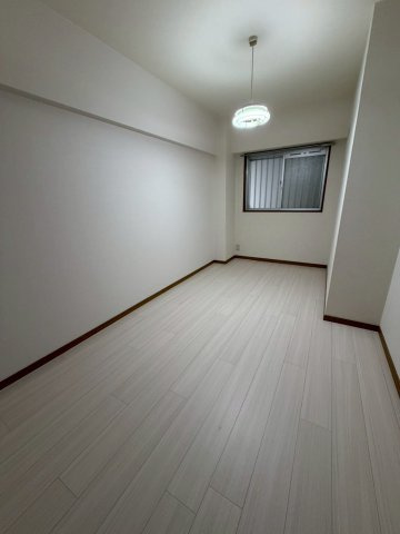 センターヒル岡本の居間・リビング