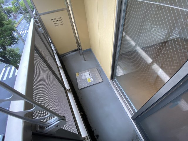 アドモリモト元町通のバルコニー