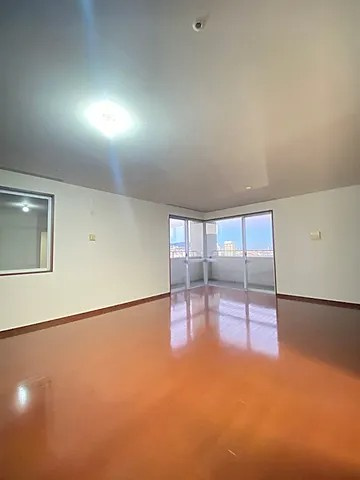 神戸市中央区八幡通４丁目の賃貸マンションの居間・リビング