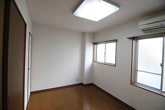 神戸市東灘区住吉宮町２丁目の賃貸マンションの居間・リビング