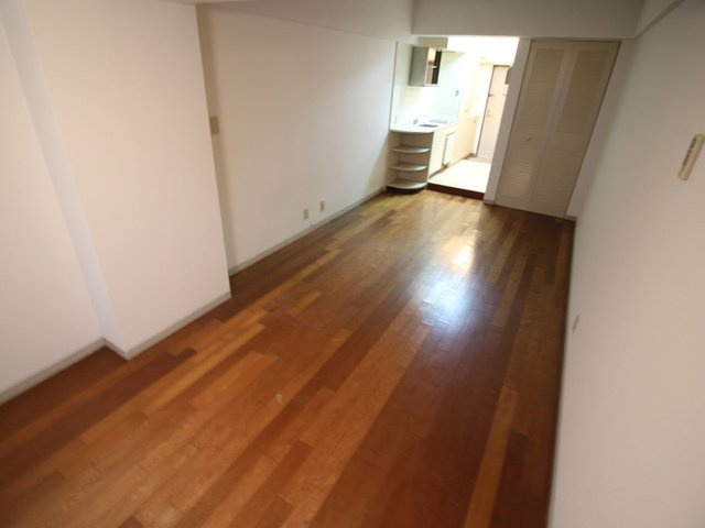 神戸市東灘区住吉本町１丁目の賃貸マンションの居間・リビング