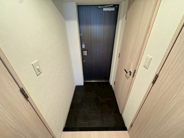 神戸市中央区栄町通７丁目の賃貸マンションの玄関