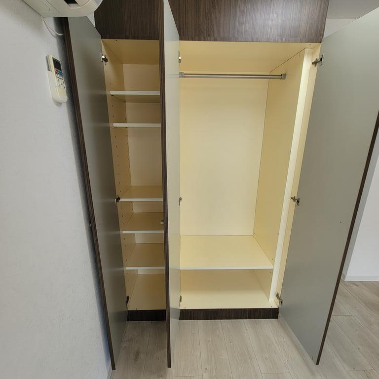神戸市東灘区岡本９丁目の賃貸マンションの収納