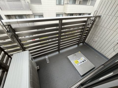 西宮市甲子園五番町の賃貸マンションのバルコニー