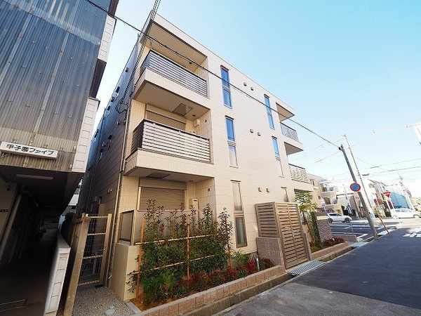 西宮市甲子園五番町の賃貸マンション